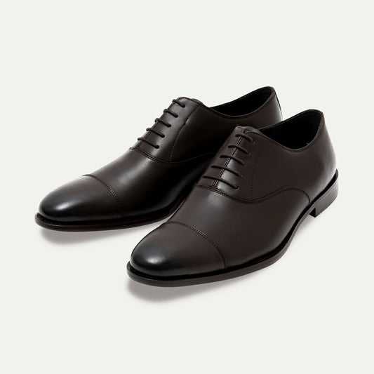 【撥水牛本革】ビジネスシューズ(ストレートチップ・内羽根式・レザーソール)