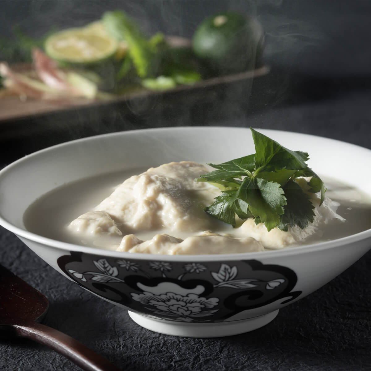 温泉湯豆腐4丁入り(胡麻だれ・ぽん酢付き)有田焼セット