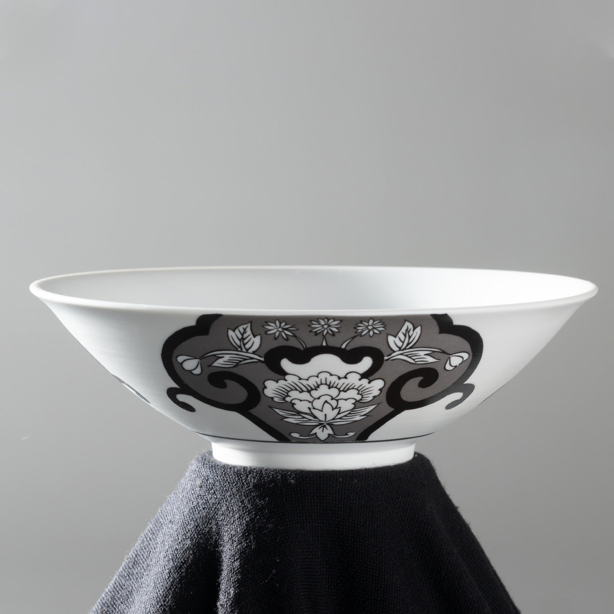 温泉湯豆腐4丁入り(胡麻だれ・ぽん酢付き)有田焼セット