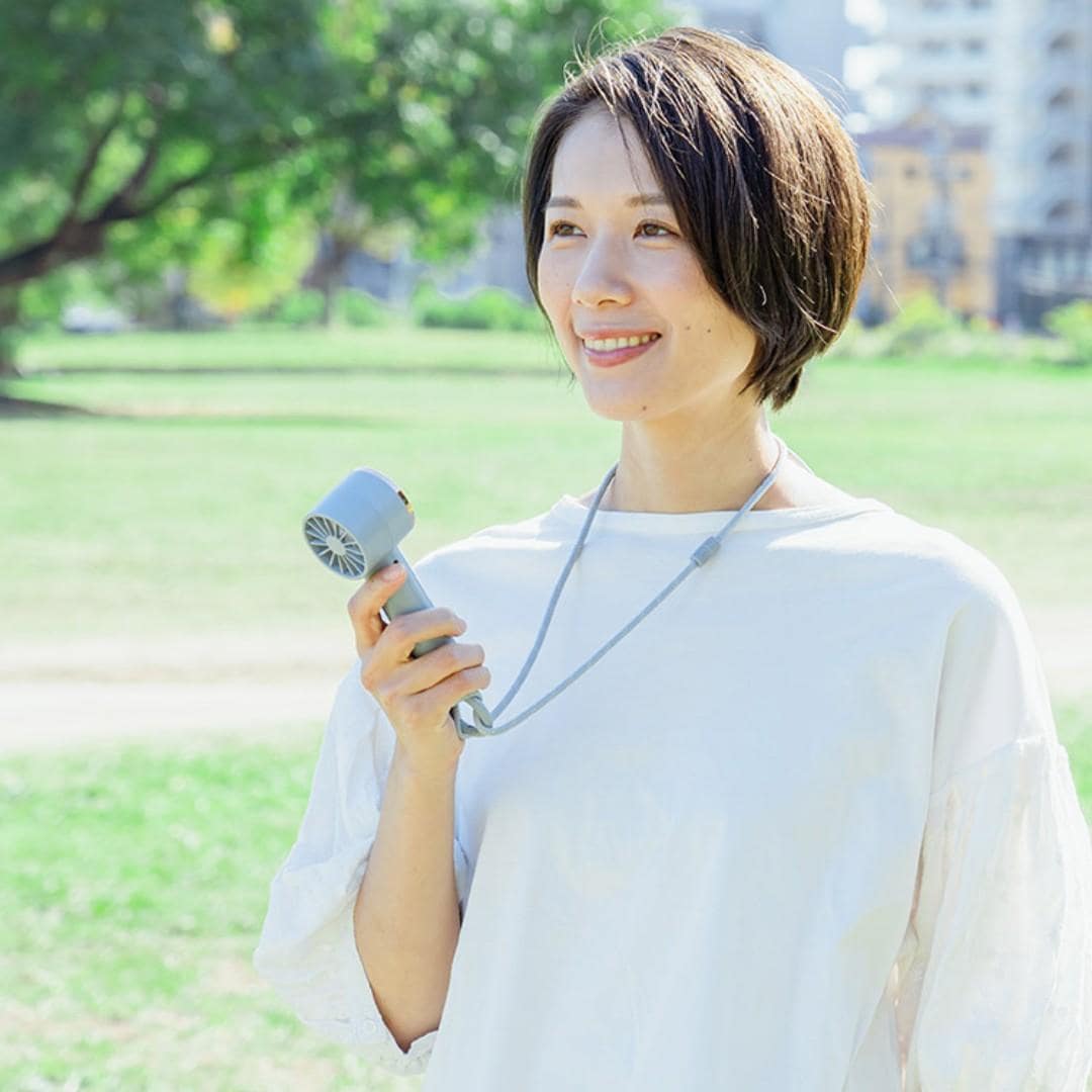 ペルチェ冷却機能ハンディファン カラビナ付き