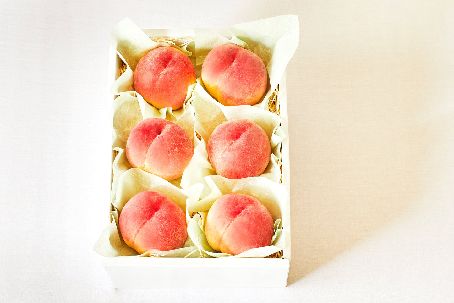 加納岩の桃 6玉