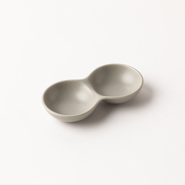 AKOMEYA TOKYO/ 仕切り薬味皿 二連 灰