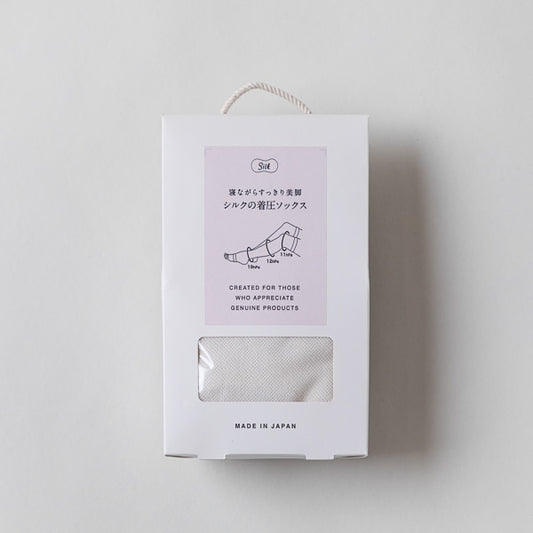 AKOMEYA TOKYO/ SUNAYAMA シルク 着圧オーバーニーソックス