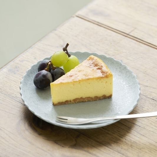 AKOMEYA TOKYO/ 渕波プレート 吹釉グレー彩 M