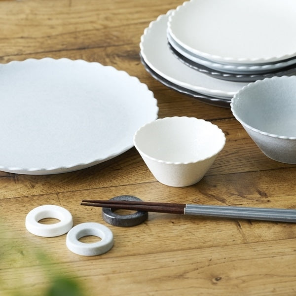 AKOMEYA TOKYO/ リング箸置き 吹釉黒彩