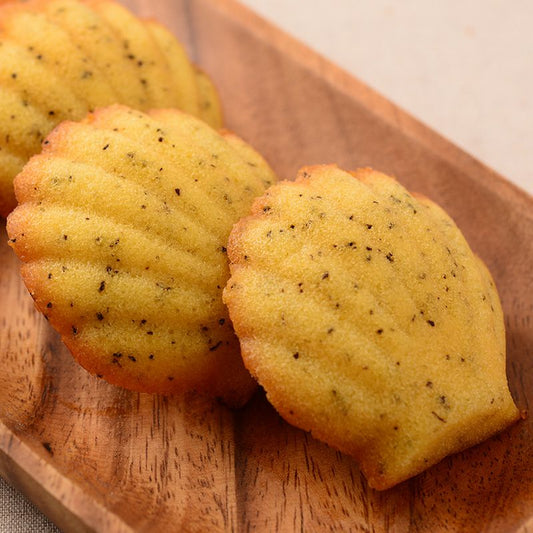 フルーツ焼き菓子「マドレーヌ」 アップルティー