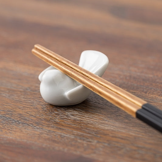 AKOMEYA TOKYO/ 波佐見焼 福良雀 箸置 白