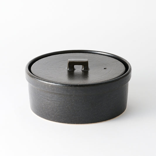 AKOMEYA TOKYO/ 有田焼 黒釉旨み土鍋 8寸（蓋付き）